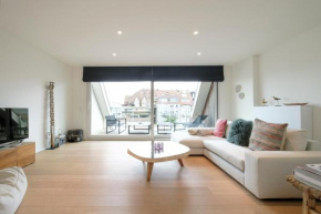 Gorgeous penthouse 3 bedrooms + terraces 150 meters from the beach